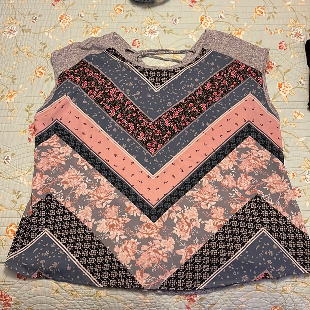 Maurice’s top size 2